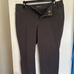 Old Navy capri slacks